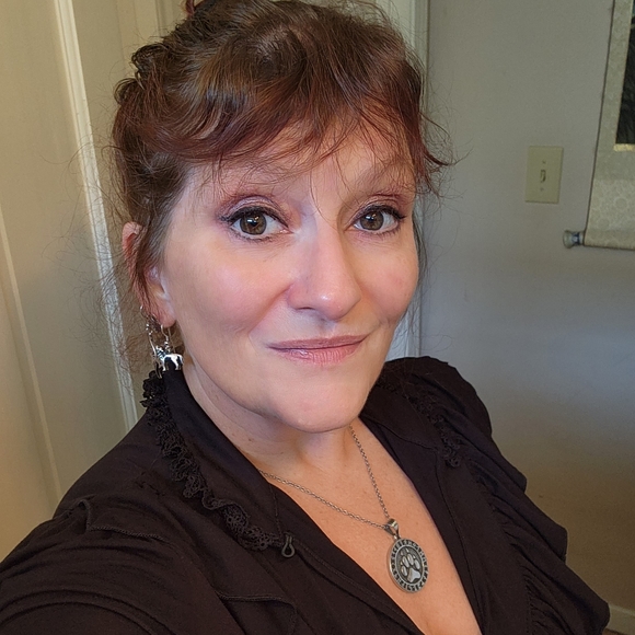 Meet your Posher, T. Wolf - Picture 2 of 3